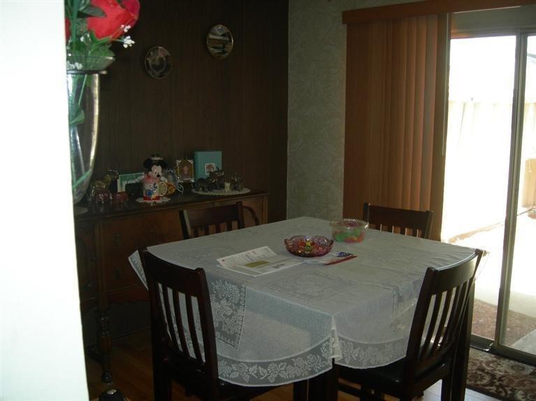 2848 Summit Circle Bakersfield, CA 93306 - Photo 8 of 15 Dining Room