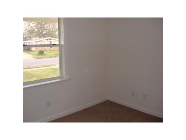 5149 Leonard Road Memphis, TN 38109 - Photo 7 of 10 Gallery Image 7