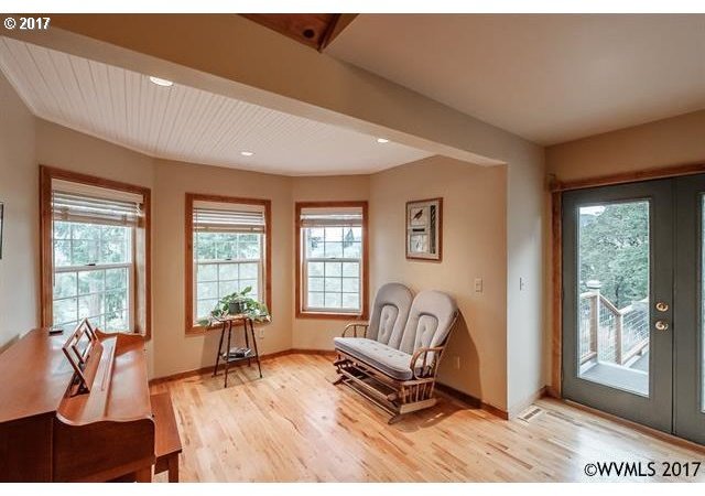 13300 Parrish Gap Road Southeast Jefferson, OR 97352 - Photo 16 of 32 Gallery Image 16