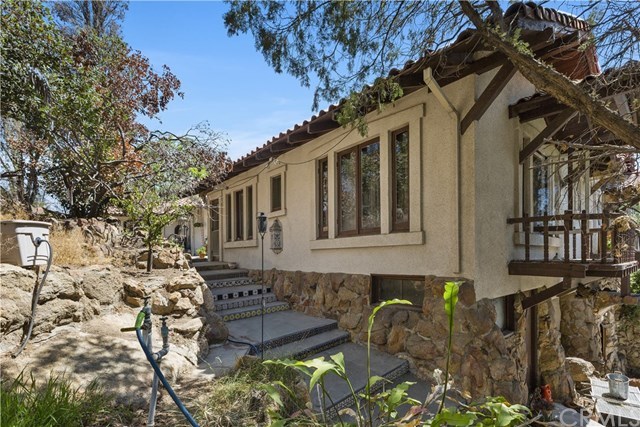 3323 Pachappa Hill Riverside, CA 92506 - Photo 4 of 24