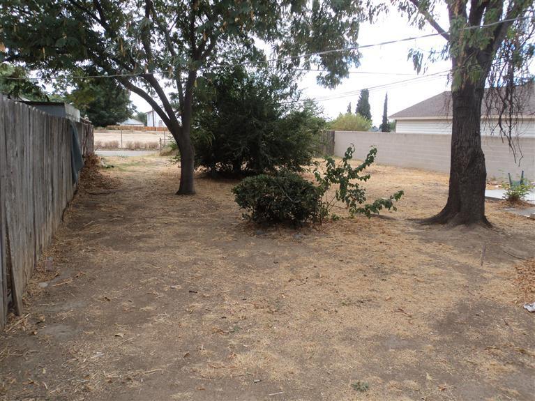 511 Decatur Street Bakersfield, CA 93308 - Photo 2 of 5 Gallery Image 2