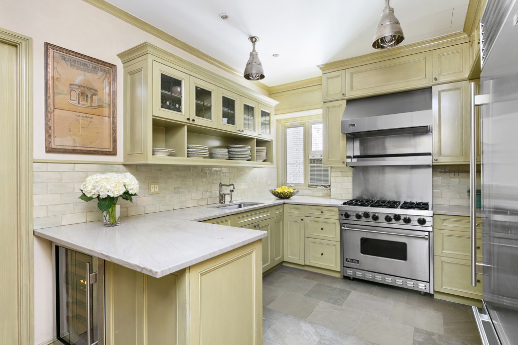 850 Park Avenue, Unit 8C Manhattan, NY 10075 - Photo 6 of 13