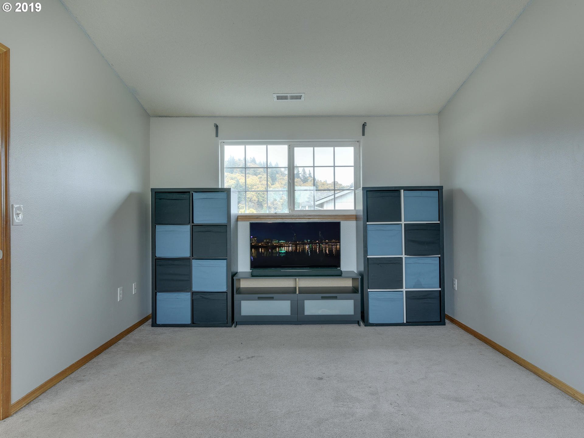1054 Southwest Ivory Loop Gresham, OR 97080 - Photo 23 of 32