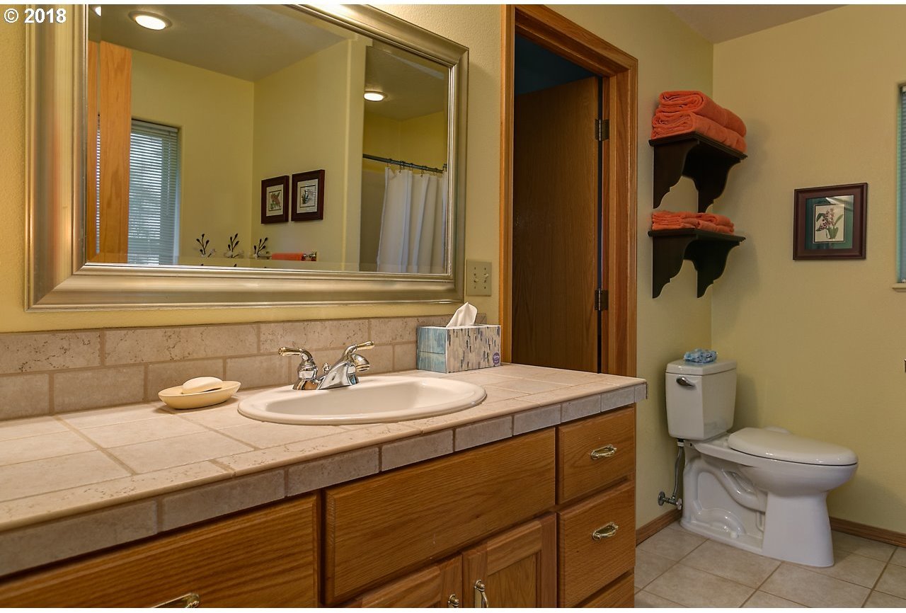 22786 Jennie Road Lyons, OR 97358 - Photo 14 of 32 Gallery Image 14