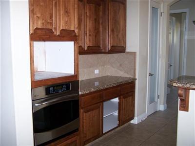 9708 Silverthorne Drive Bakersfield, CA 93314 - Photo 7 of 17