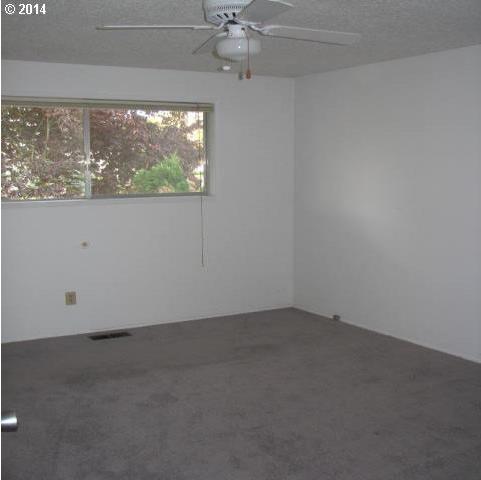 1016 Stanfield Road Woodburn, OR 97071 - Photo 11 of 12 Gallery Image 11