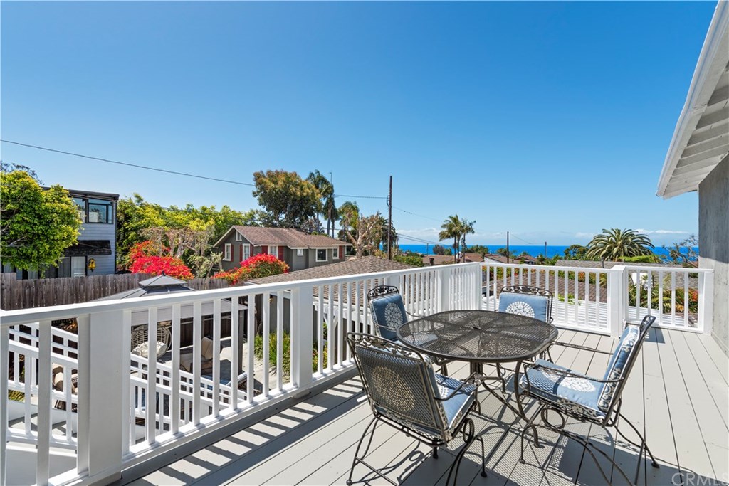 435 Agate Street Laguna Beach, CA 92651 - Photo 17 of 29 2nd level deck with ocean view overlooking property grounds