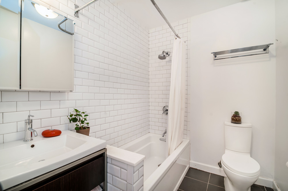 132 St Marks Place, Unit 4R Brooklyn, NY 11217 - Photo 4 of 7