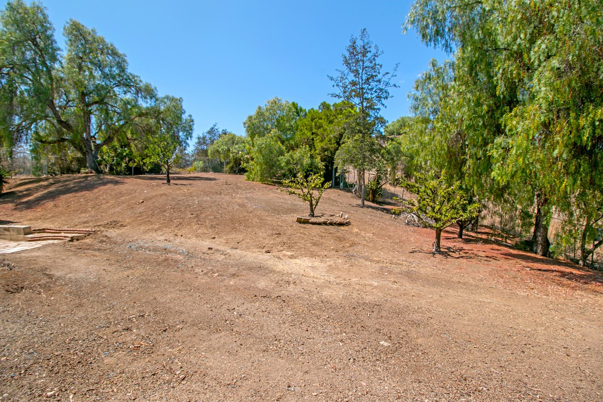 4371 Grace Road Bonita, CA 91902 - Photo 13 of 17 Gallery Image 13