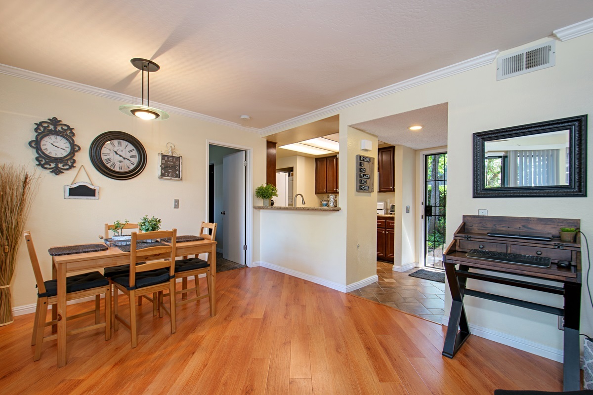 2964 Elm Tree Court Spring Valley, CA 91978 - Photo 5 of 25 Gallery Image 5