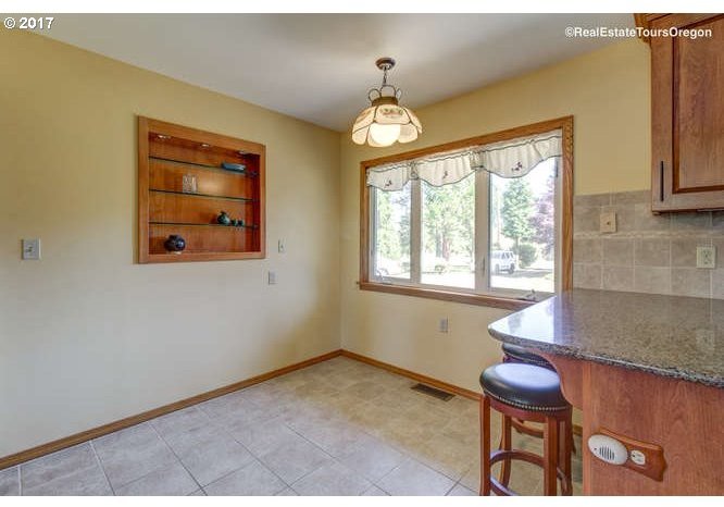 4360 Southwest Minter Bridge Road Hillsboro, OR 97123 - Photo 10 of 32