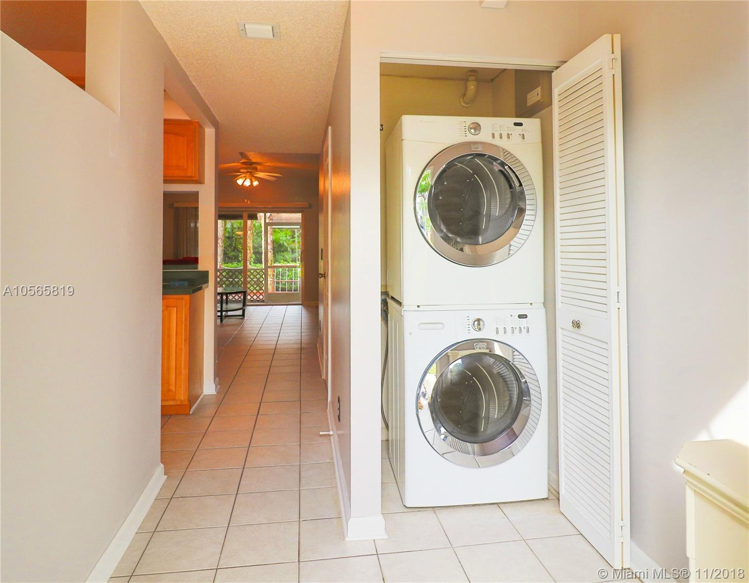 3323 Concert Lane Margate, FL 33063 - Photo 5 of 17