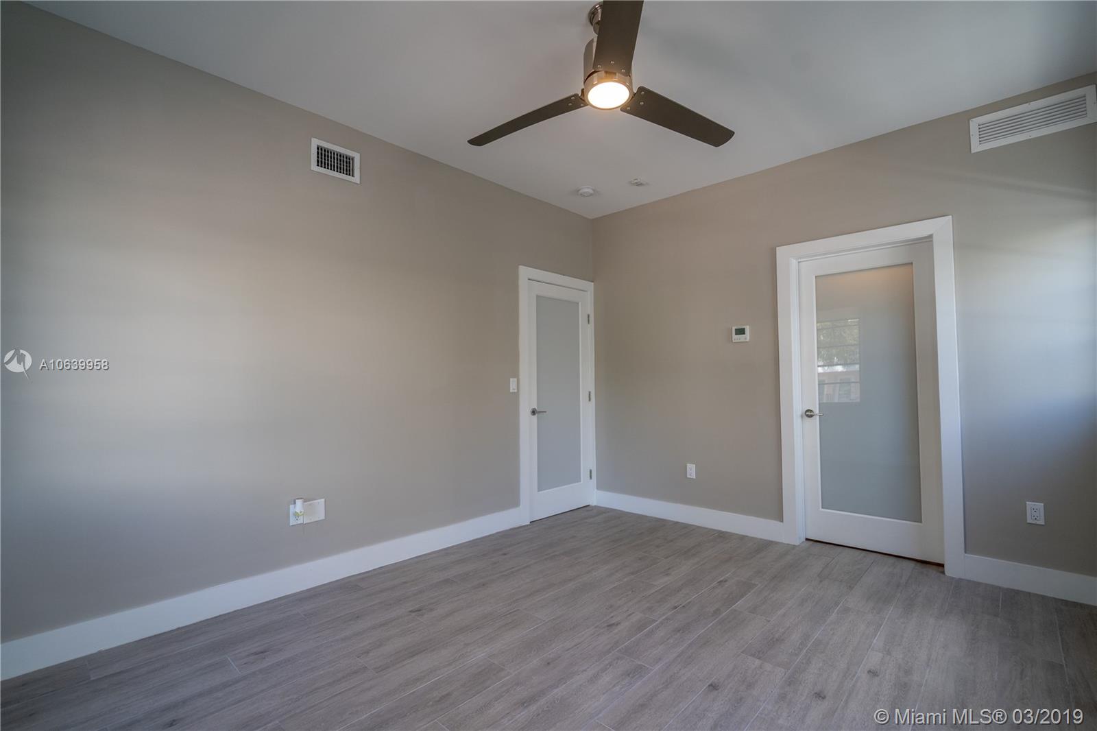 1100 10th Street, Unit 9 Miami Beach, FL 33139 - Photo 12 of 16