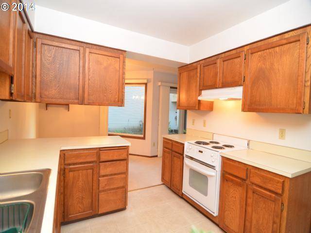 14575 Southwest Walker Road, Unit 25 Beaverton, OR 97006 - Photo 6 of 15 Gallery Image 6