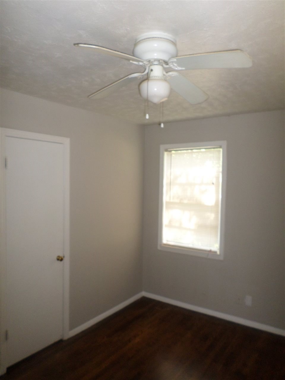 264 Pickett Road Memphis, TN 38109 - Photo 8 of 19