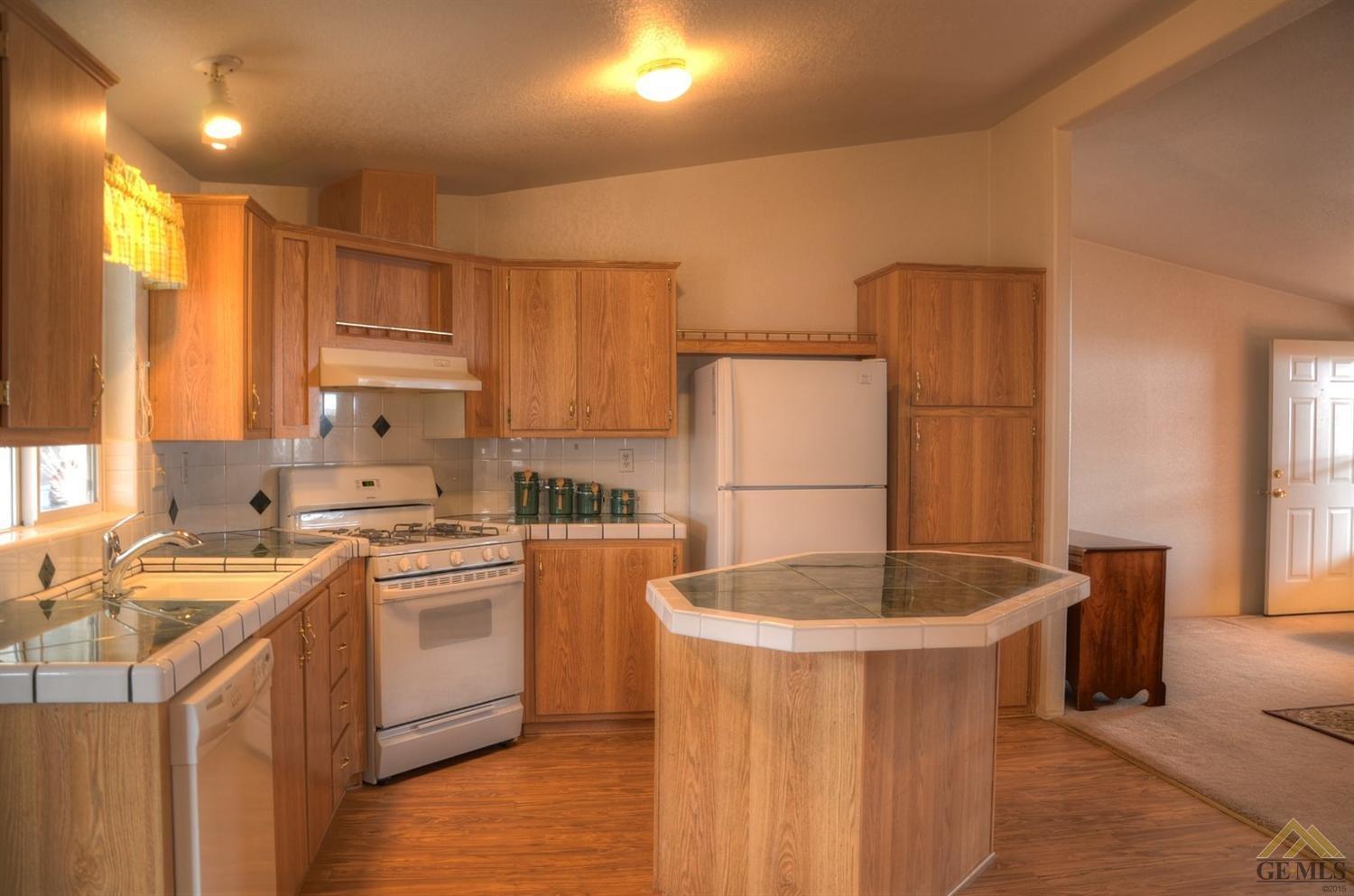 600 Dennison Road, Unit 28 Tehachapi, CA 93561 - Photo 6 of 12