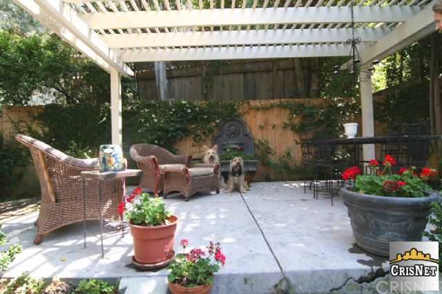 12168 Viewcrest Road Studio City, CA 91604 - Photo 1 of 1 Gallery Image 1