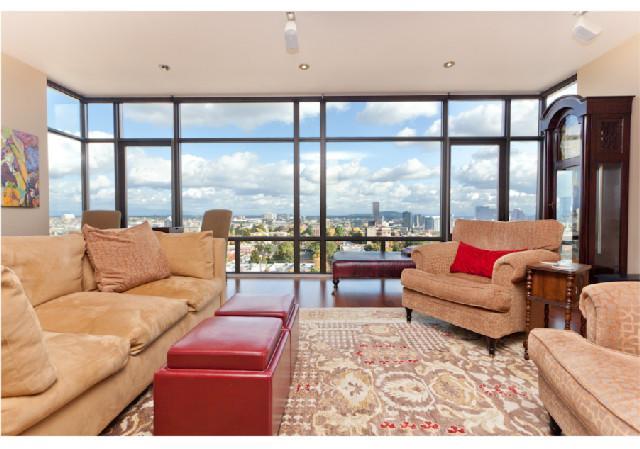 2351 Northwest Westover Road, Unit 901 Portland, OR 97210 - Photo 4 of 16 Gallery Image 4