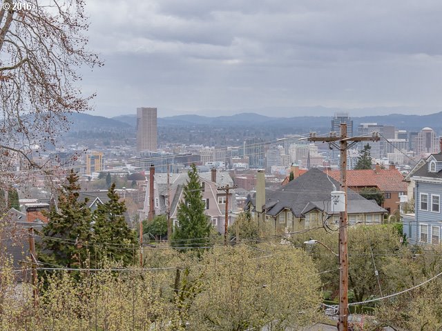2832 Northwest Cumberland Road Portland, OR 97210 - Photo 21 of 30 Gallery Image 21