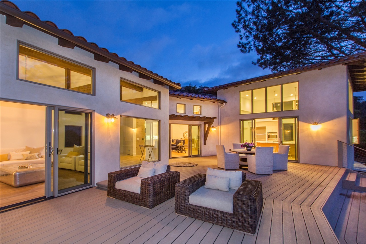 2810 Hidden Valley Road La Jolla, CA 92037 - Photo 2 of 25