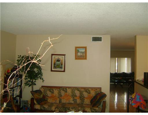 13371 Southwest 89th Terrace, Unit D Miami, FL 33186 - Photo 4 of 12