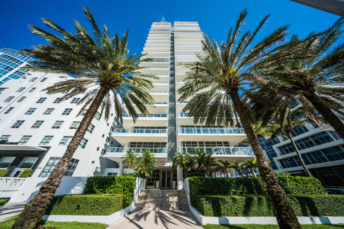 THE CARIBBEAN 3737 Collins Ave, Miami Beach, FL 33140 - Photo 1 of 3