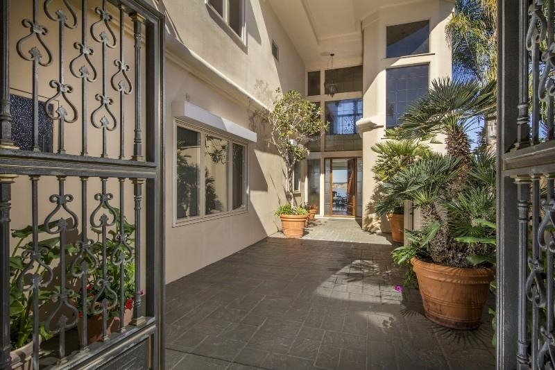 1435 Coast Walk La Jolla, CA 92037 - Photo 20 of 22 Custom Iron Entry Gate with Courtyard