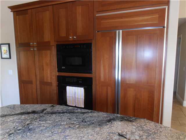 16170 Country Day Road Poway, CA 92064 - Photo 25 of 25 GE MONOGRAM BUILT-IN REFRIG- MICROWAVE-CONVECTION OVEN!
