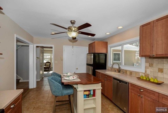 41 Highview Road Caldwell, NJ 07006 - Photo 5 of 17 Gallery Image 5