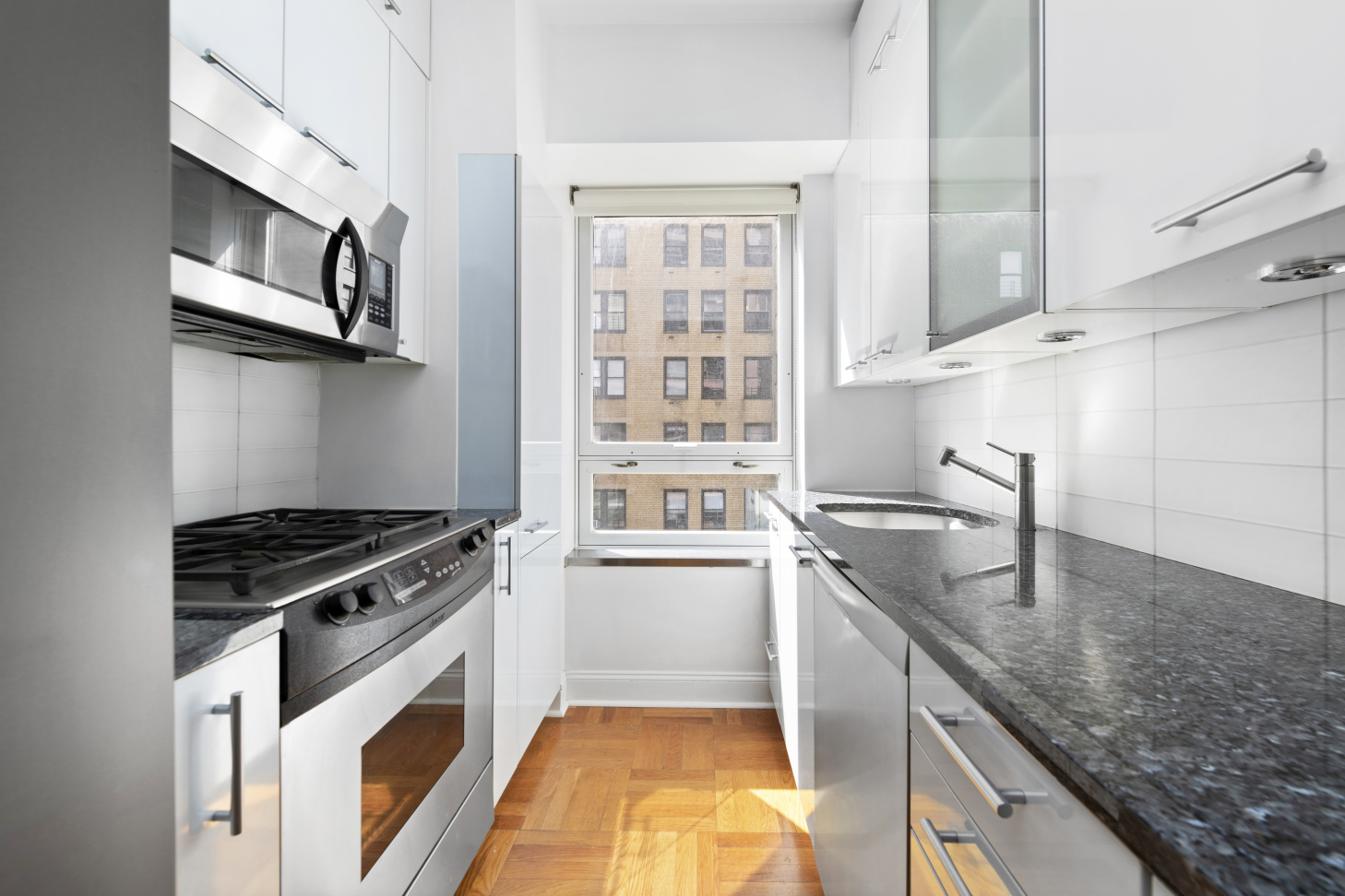 415 East 54th Street, Unit 8C Manhattan, NY 10022 - Photo 4 of 22