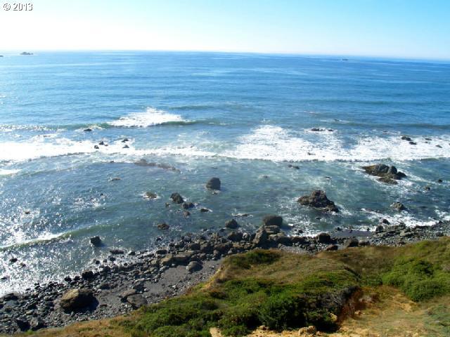 North Chantrelle Lane Gold Beach, OR 97444 - Photo 4 of 16