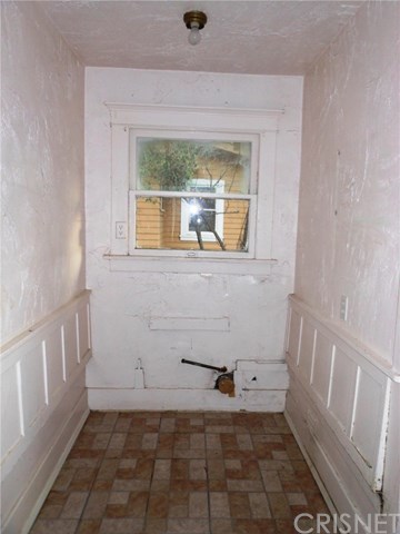 6220 Tyrone Avenue Van Nuys, CA 91401 - Photo 4 of 21