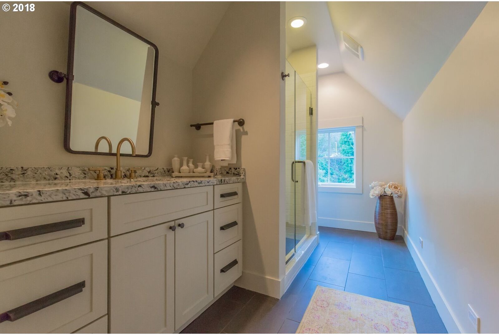 126 Southwest Grover Street, Unit 1 Portland, OR 97239 - Photo 17 of 32 Gallery Image 17