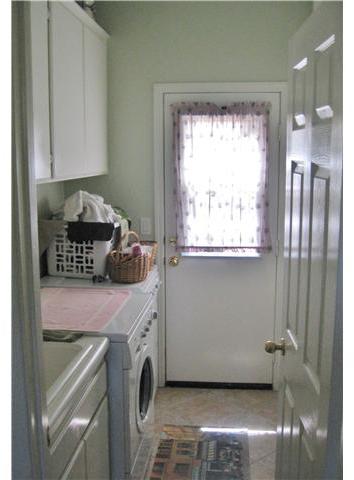 15947 Fruitvale Road Valley Center, CA 92082 - Photo 17 of 18 Laundry Room.