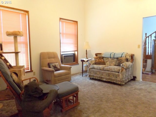 444 Reston Road Tenmile, OR 97481 - Photo 5 of 32
