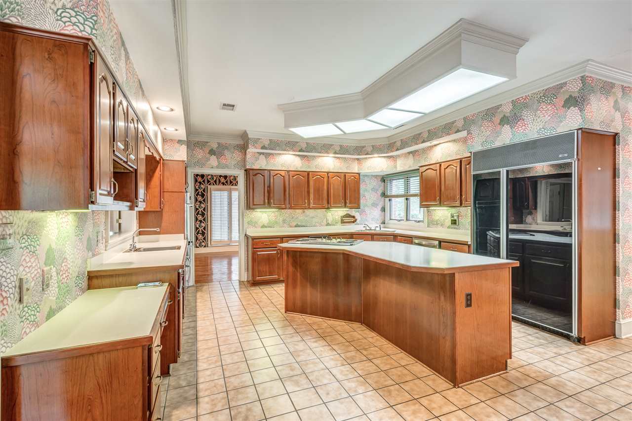 2044 Steeplebrook Drive Memphis, TN 38016 - Photo 7 of 25 Double sinks with garbage disposal ~ Sub Zero Refrigerator ~ Warmer Drawer ~ Trash compactor