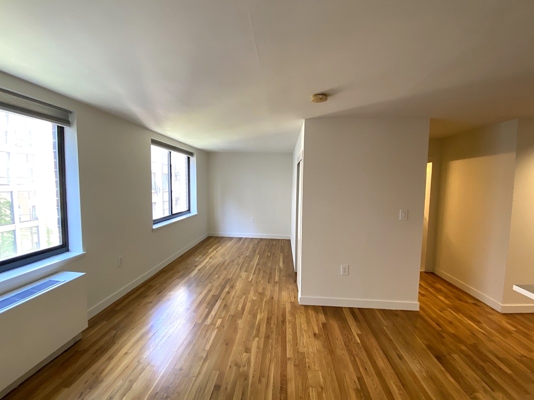 144 West 23rd Street, Unit 4C Manhattan, NY 10011 - Photo 3 of 5