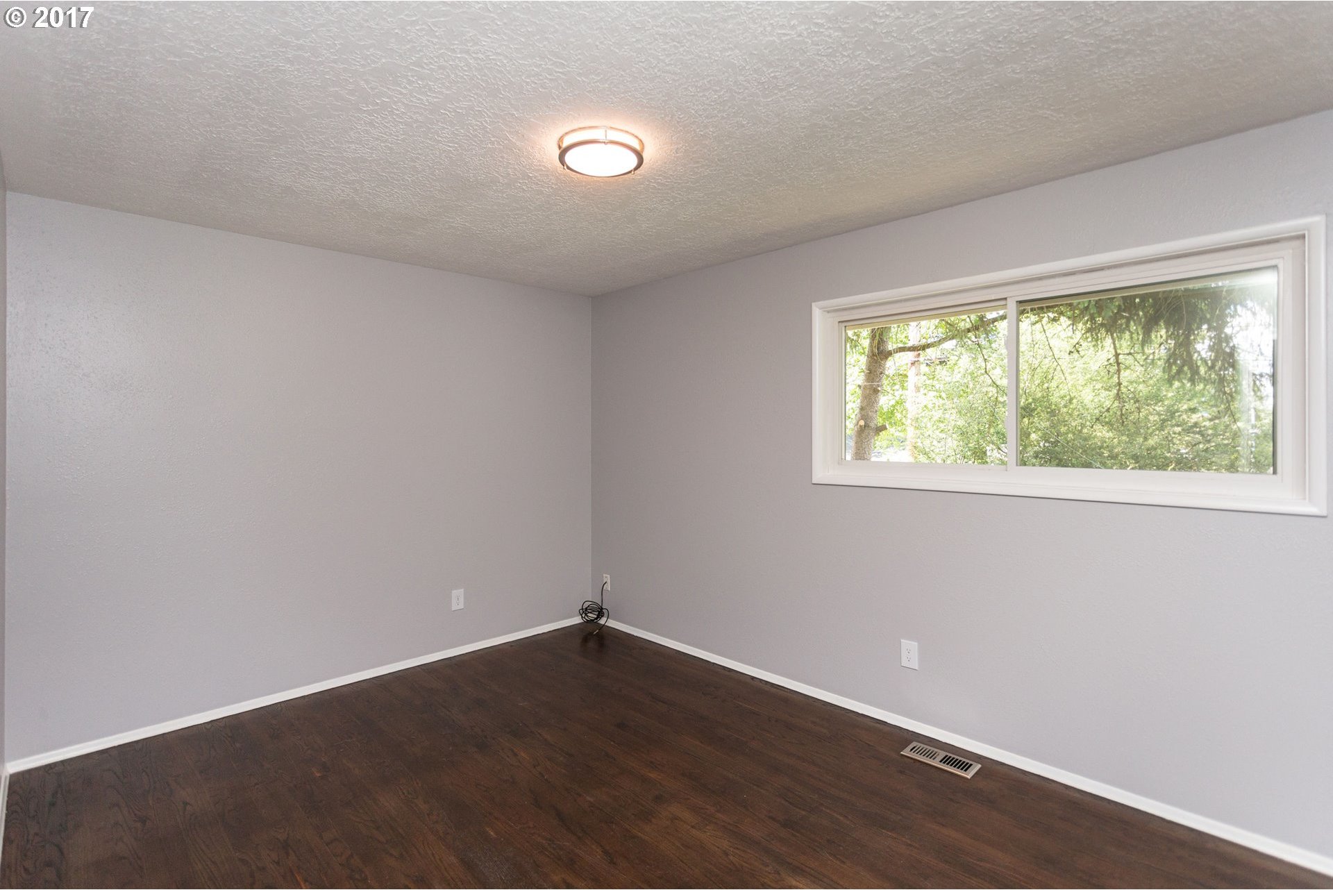 11955 Southwest Cheshire Road Beaverton, OR 97008 - Photo 16 of 31 Gallery Image 16
