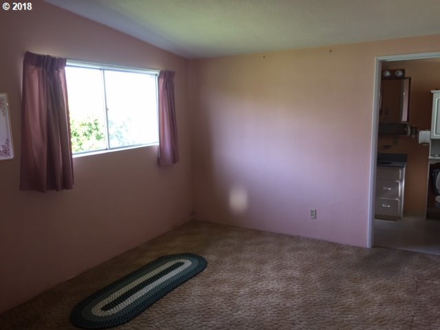 2911 Bowman Road Reedsport, OR 97467 - Photo 9 of 24 Gallery Image 9