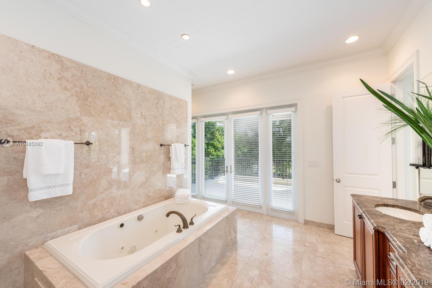 10825 Southwest 74th Avenue Pinecrest, FL 33156 - Photo 18 of 36