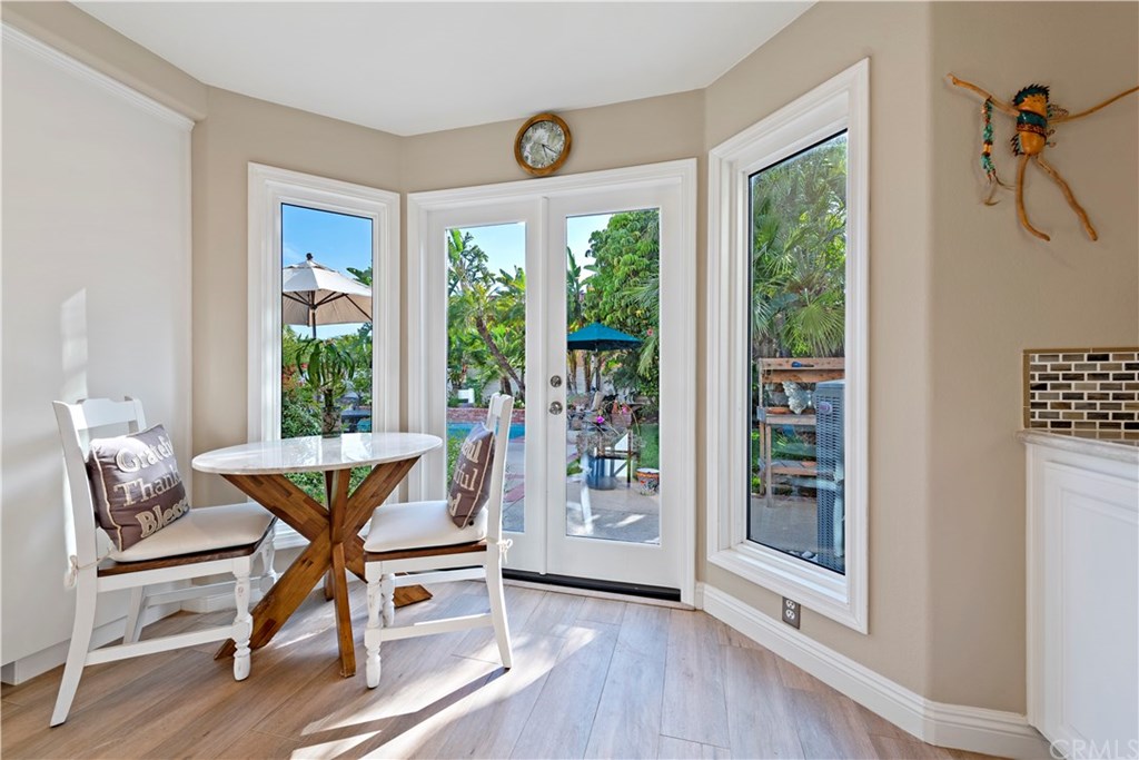 2152 Vallejo Drive Tustin, CA 92782 - Photo 13 of 35 Eat in kitchen nook with view of the backyard and pool.
