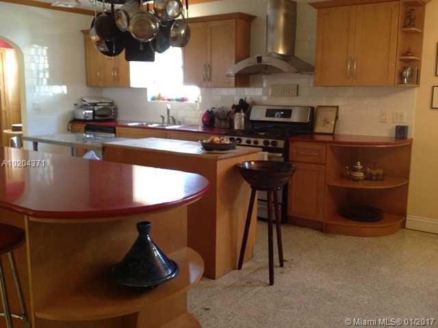 9008 Dickens Avenue Surfside, FL 33154 - Photo 3 of 7