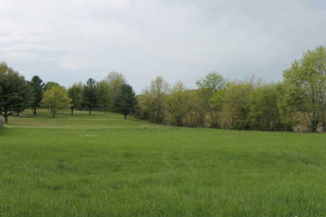 770 Dixie Bee Road Clarksville, TN 37043 - Photo 1 of 1 Welcome to 770 Dixie Bee Rd.! Beautiful golf course lot backing up to the 16th tee box at Eastland Green!