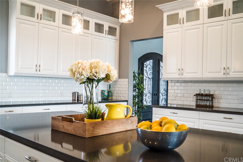 13757 Del Poniente Road Poway, CA 92064 - Photo 4 of 75