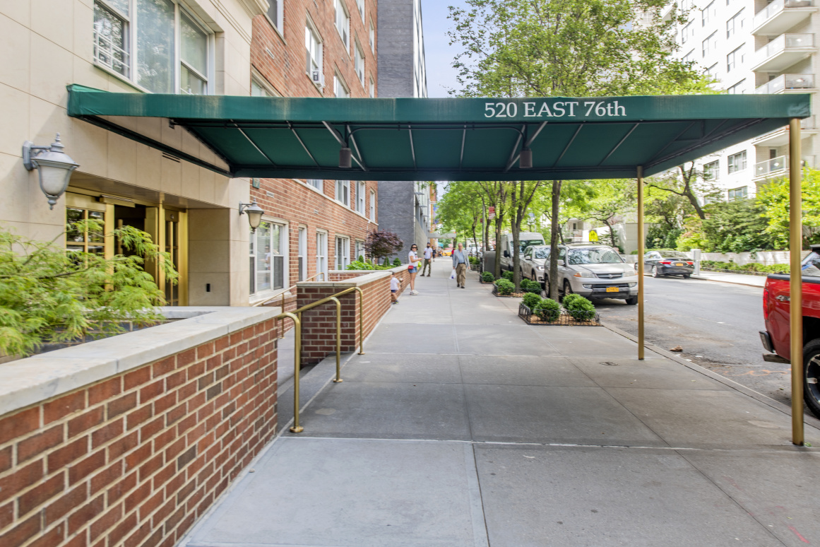 520 E 76th St, Manhattan, NY 10021 - Photo 3 of 6