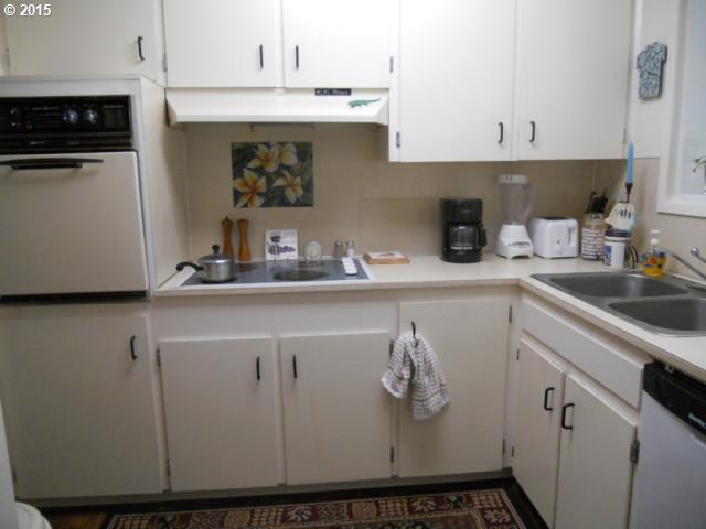 1099 Princeton Road Woodburn, OR 97071 - Photo 5 of 15 Gallery Image 5