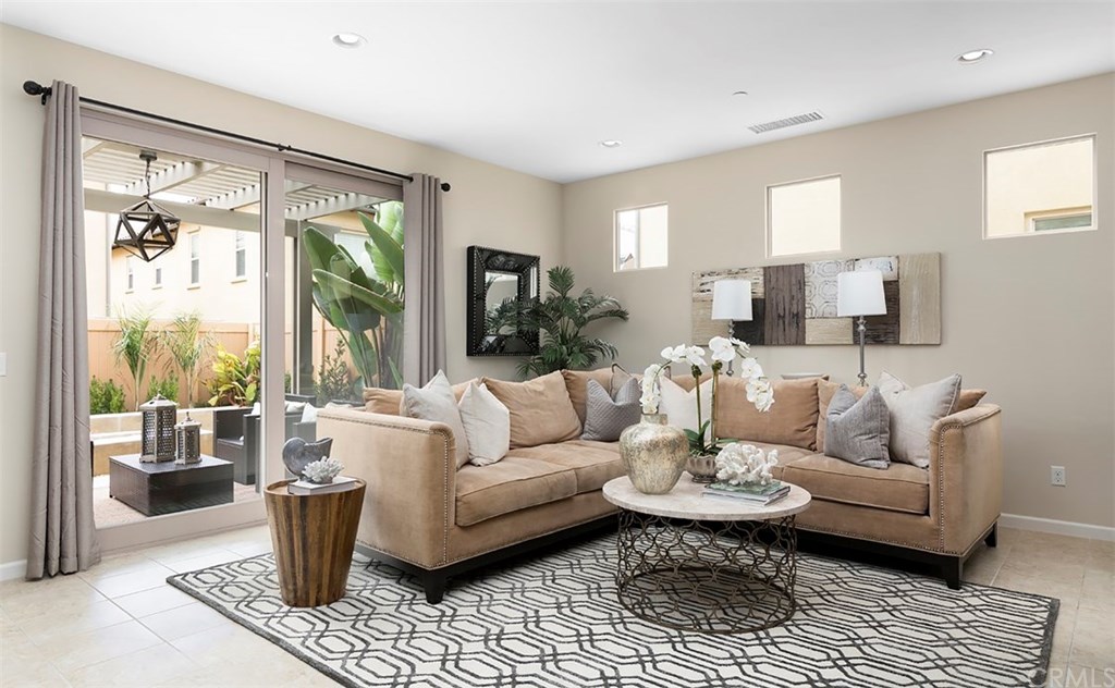 28301 Via Del Mar San Juan Capistrano, CA 92675 - Photo 3 of 39 Great room, open to patio!