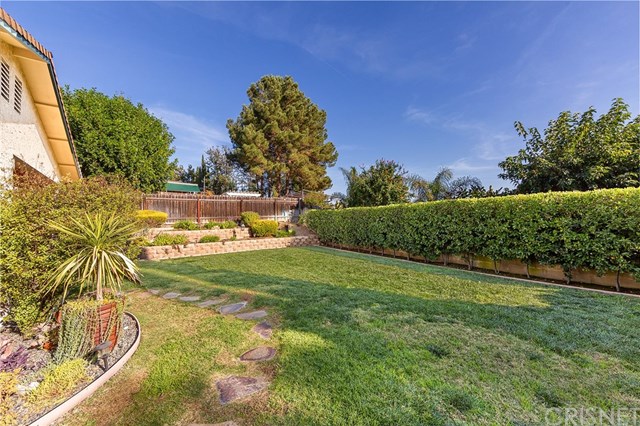 698 Benson Way Thousand Oaks, CA 91360 - Photo 19 of 21