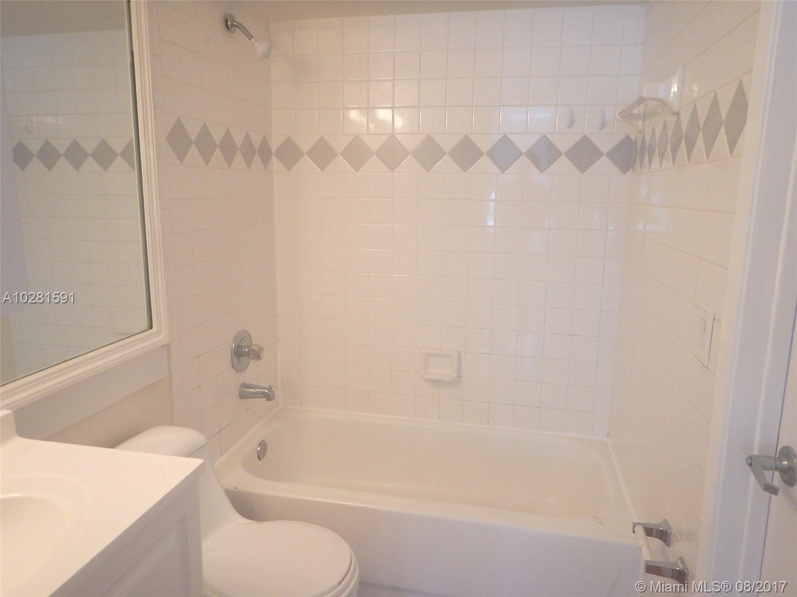 126 Southwest 17th Road, Unit 606 Miami, FL 33129 - Photo 18 of 22 Gallery Image 18