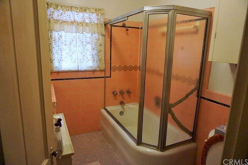 2107 West 84th Place Los Angeles, CA 90047 - Photo 19 of 30